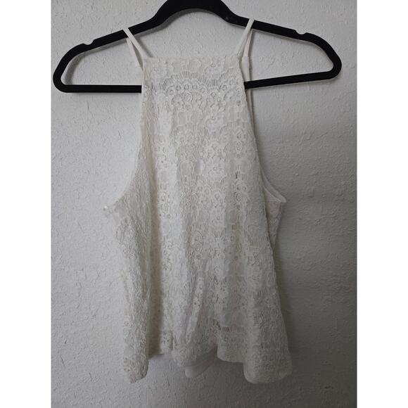 White lace tank - Picture 3 of 3